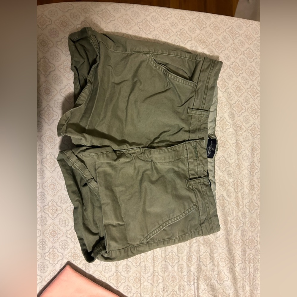 size 8 american eagle shorts